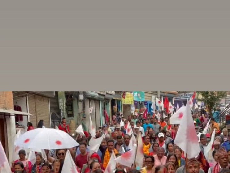 धुलिखेलमा मेयरका उम्मेदवार अशोक व्याञ्जुले 'मौन अवधि'मा गरे चुनावी प्रचार
